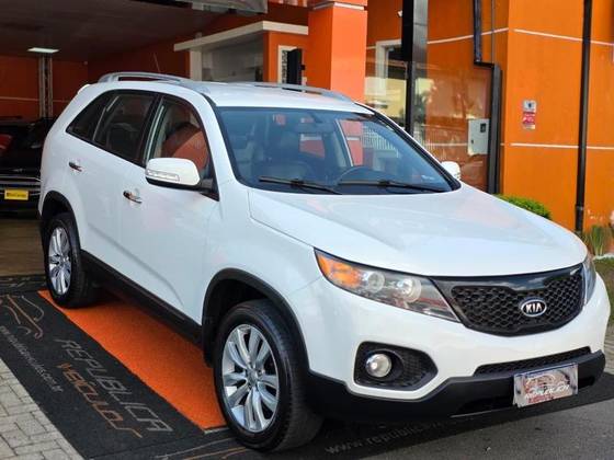 KIA SORENTO 2.4 16V GASOLINA EX 4WD AUTOMÁTICO KIA SORENTO 2.4 16V GASOLINA EX 4WD AUTOMÁTICO